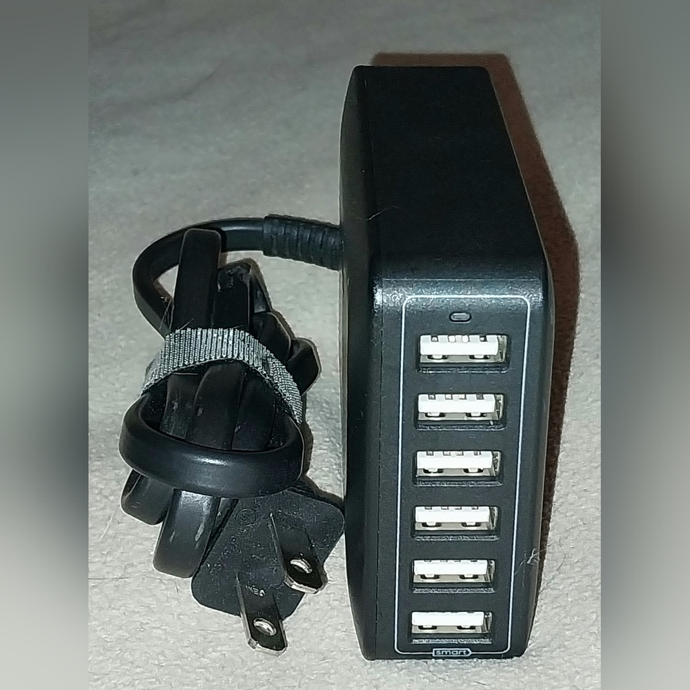 RAVPower 60W 12A 6.USB Port Desktop Laptop Charger Model: RP-PC028 Extension